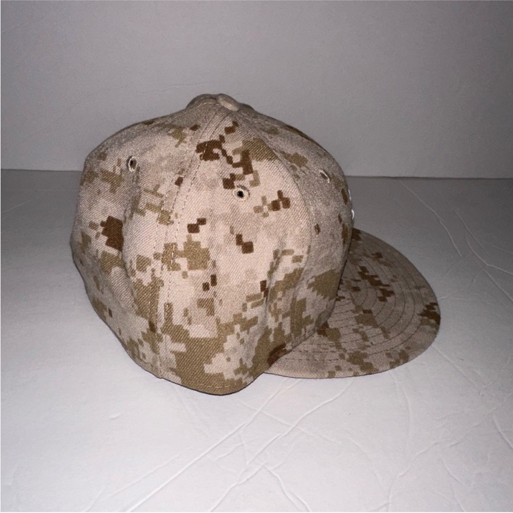 New Era NEW YORK YANKEE fitted hat 7 3/8 tan camo colors “Digital Camo On Field” - Picture 6 of 7